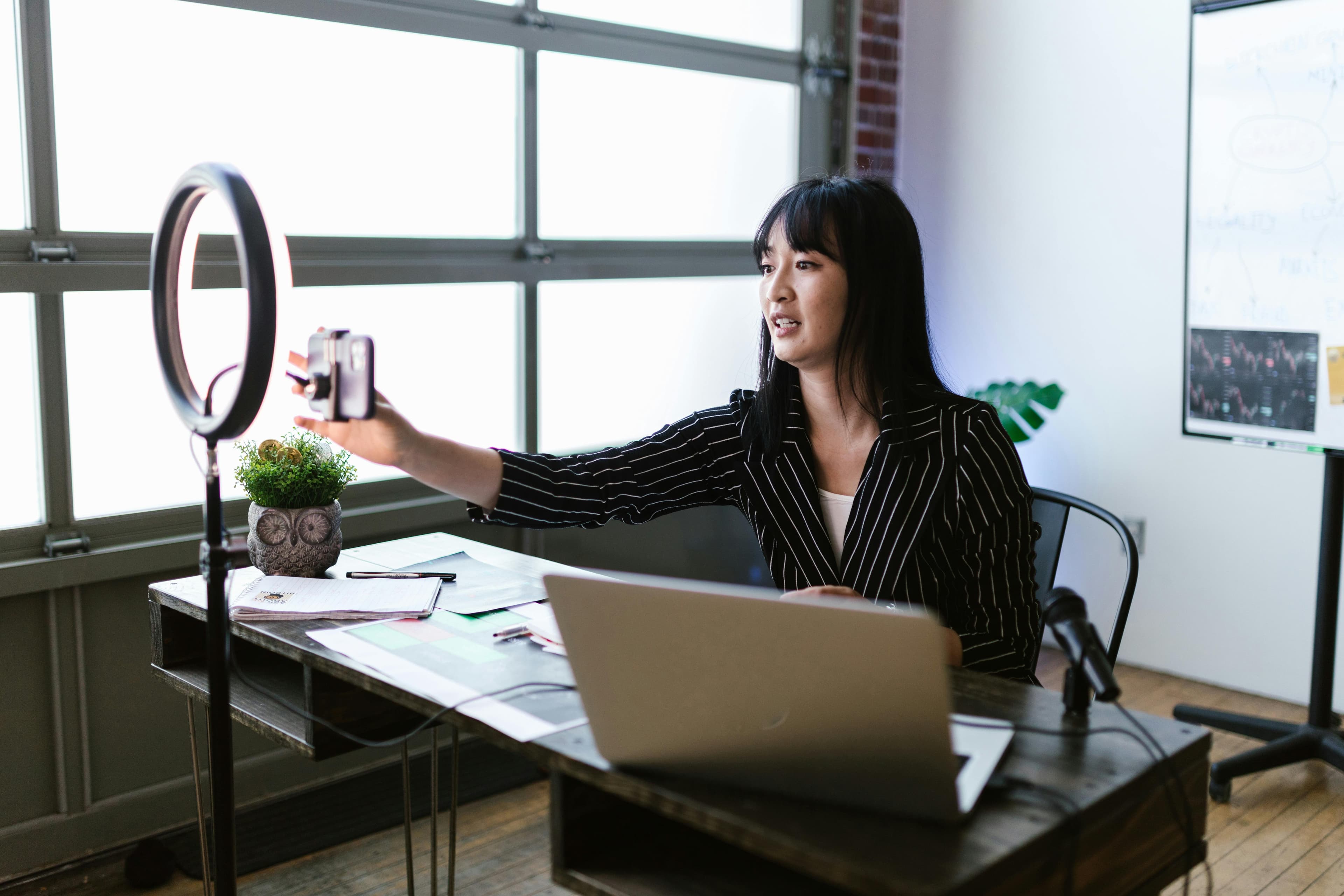 Top Product Categories Thriving in Live Shopping